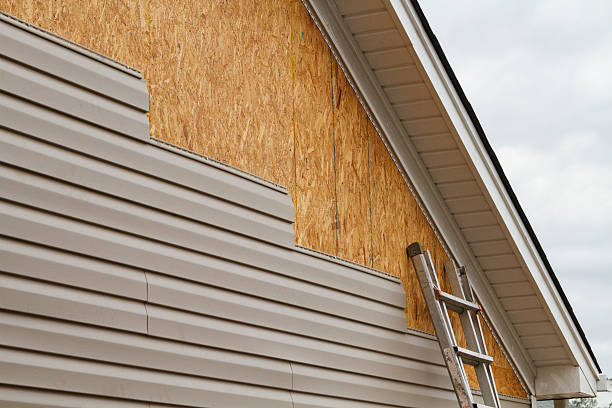 24/7 Emergency Vinyl Siding experts in Dellroy, OH